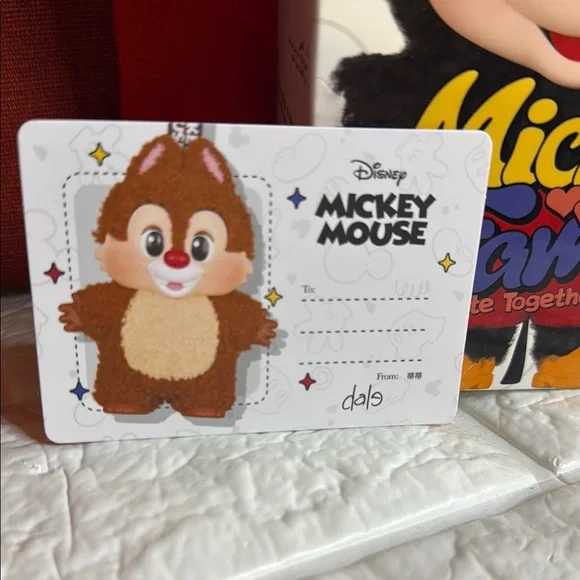 Confirmed Dale from Mickey and Family Keychain with Chip Design - Picture 3 of 6